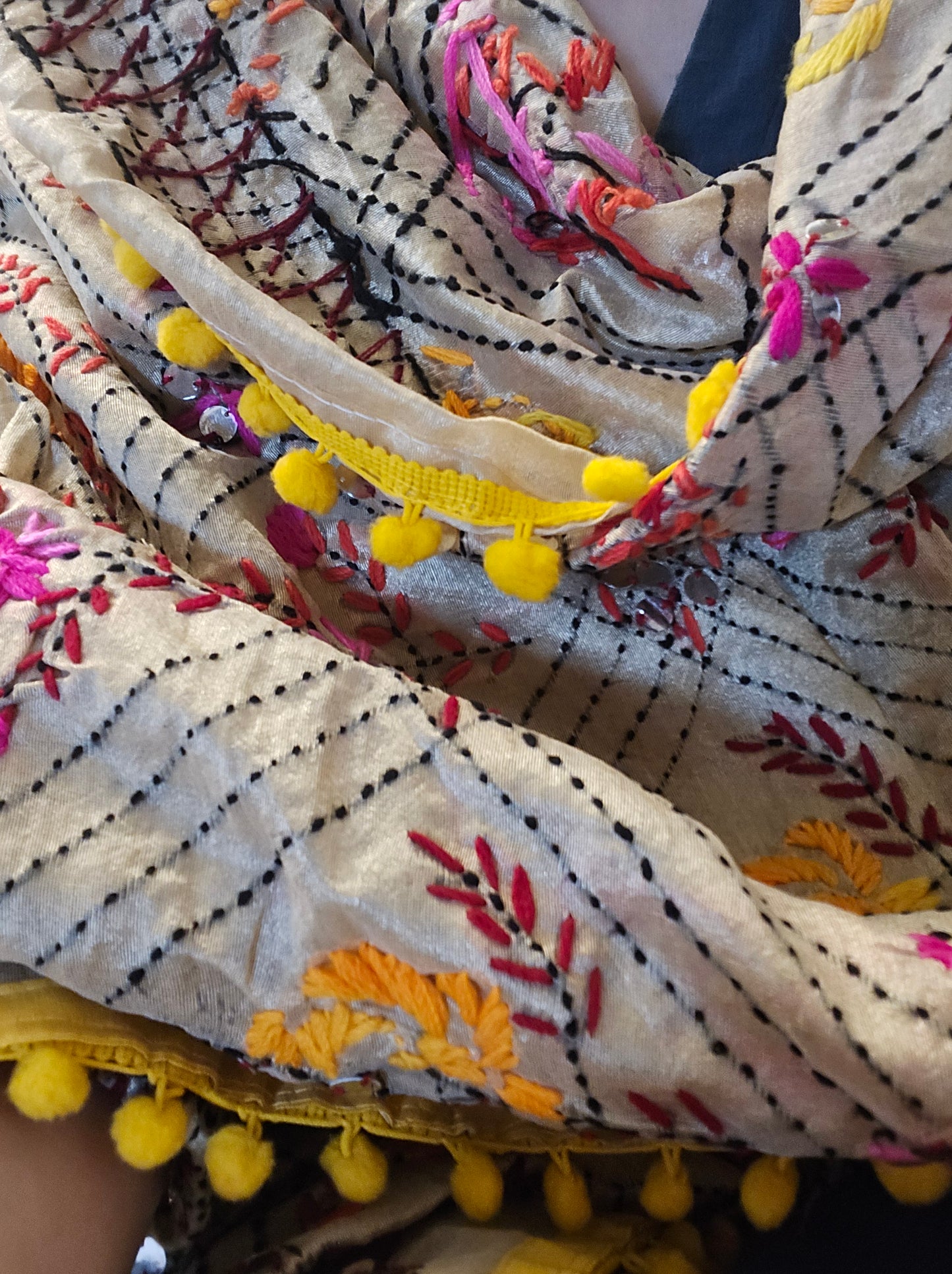 Handmade kantha dupatta shawl soft cotton hand embroidered floral work shawl/ foulard/scarf /stole for spring summer collection
