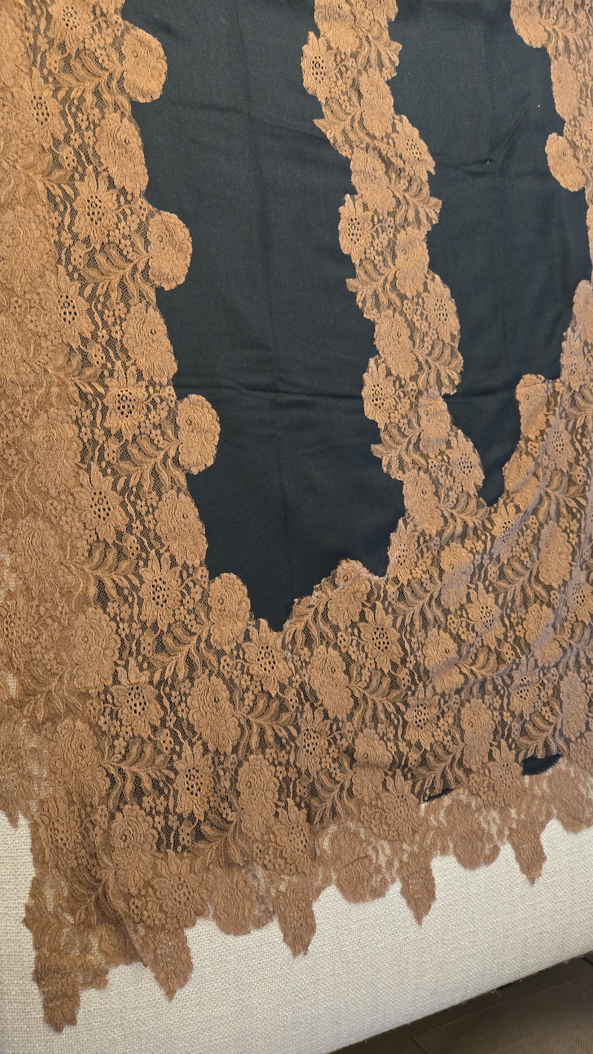 Handmade net lace border Pashmina Stole: Artisanmade Shawl / Luxury Shawl