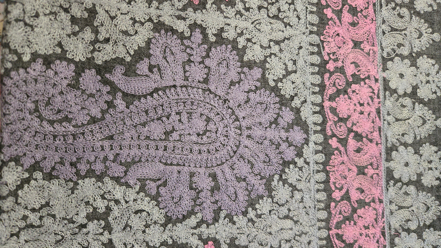 Handmade Kashmiri embroidery Pashmina Shawl: Wool Paisley Scarf