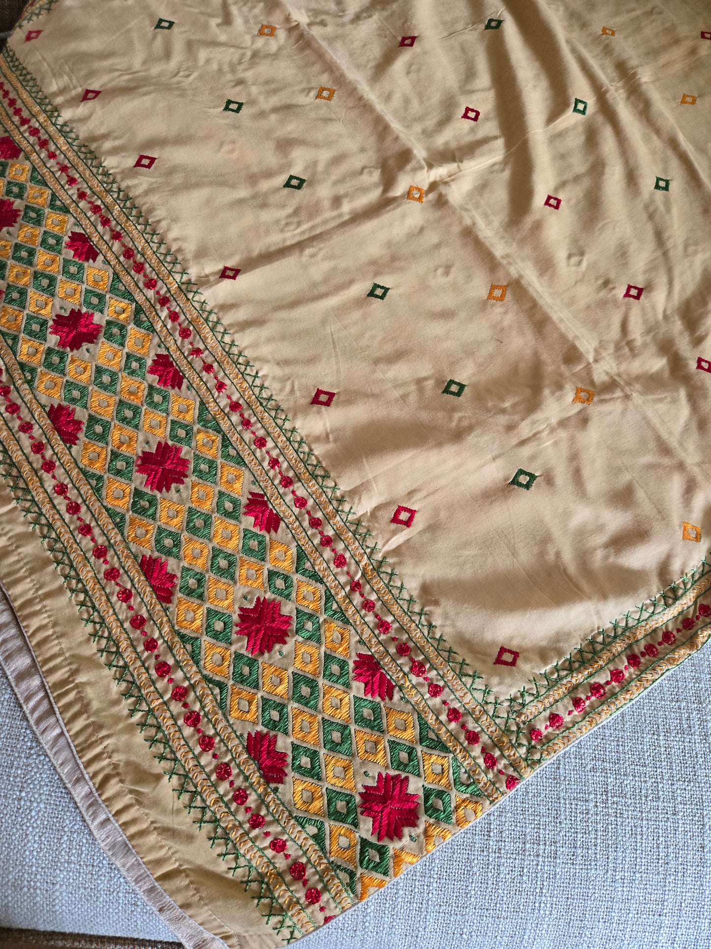 Handmade elegant Phulakari dupatta in beige colour thread work in pure cotton base traditionally made by rural Indian women of Punjab India