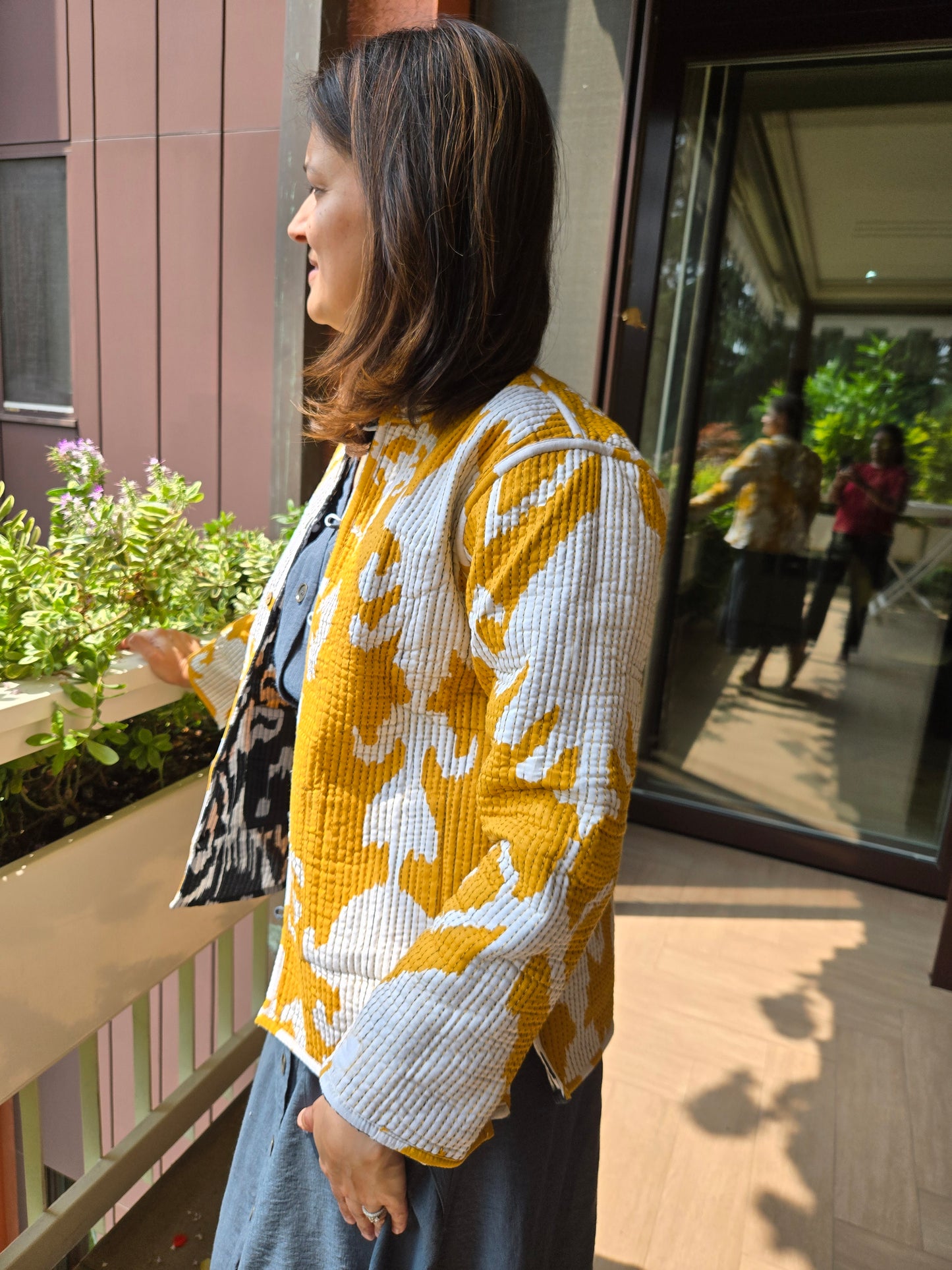 Indian Handmade Kantha Reversible Short Length All Season Bohemian Jacket Ikkat print black/ mustard