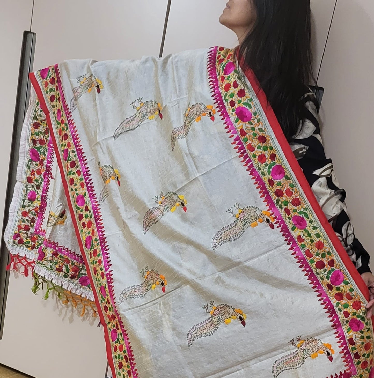 Hand Embroidered Tussar Silk Kantha Scarf/dupatta very elegant cream colour with multicolour thread kantha work