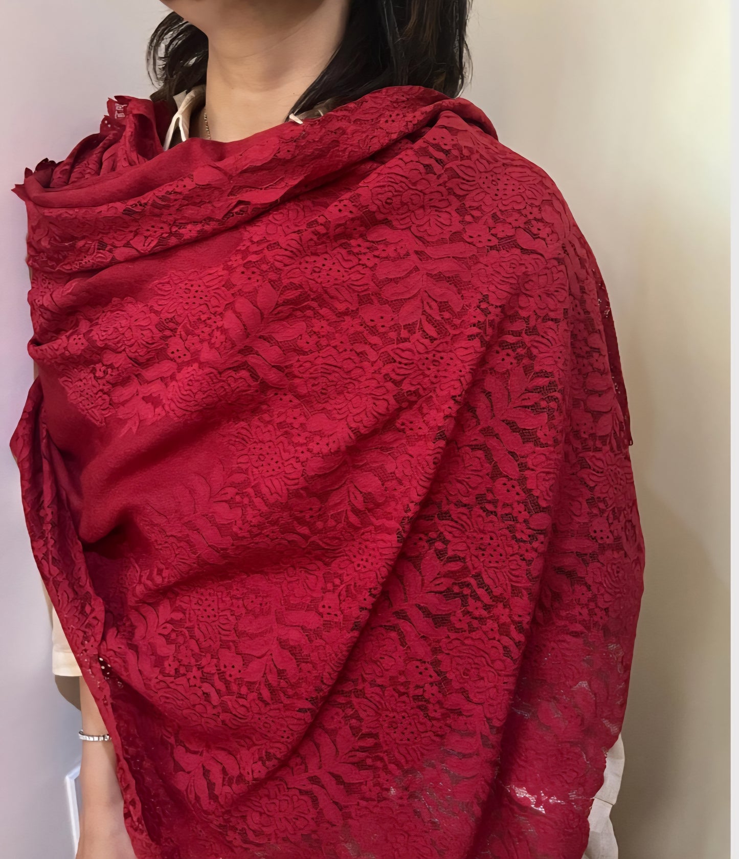 Handmade lace border Pashmina  Stole: Artisanmade Shawl /   Luxury Shawl