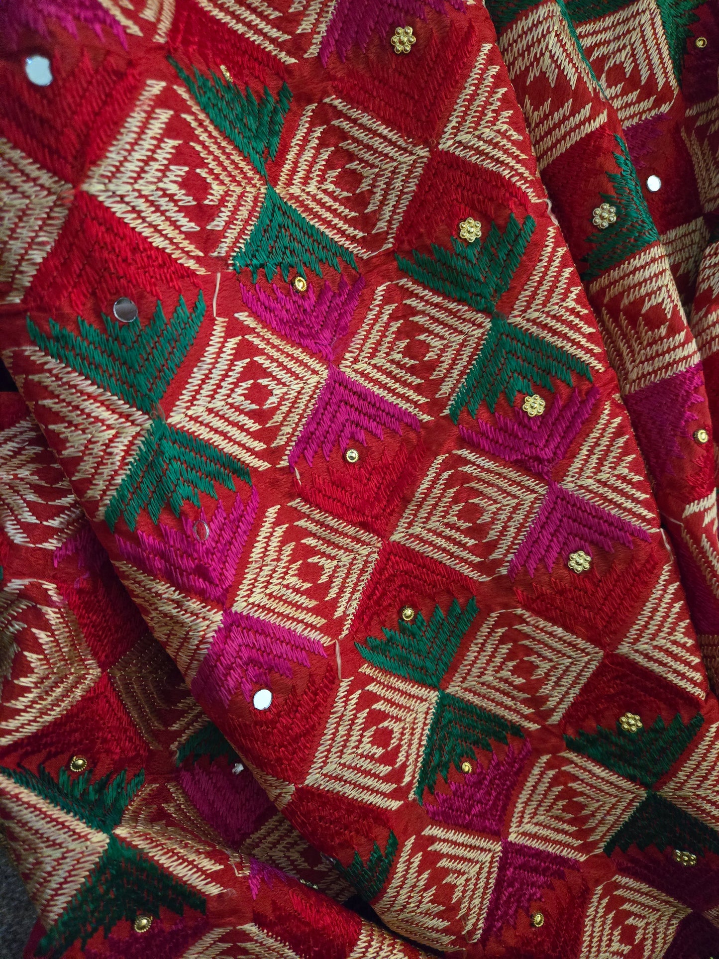 Punjab Heritage Phulkari Stole – Beige & Multicolour