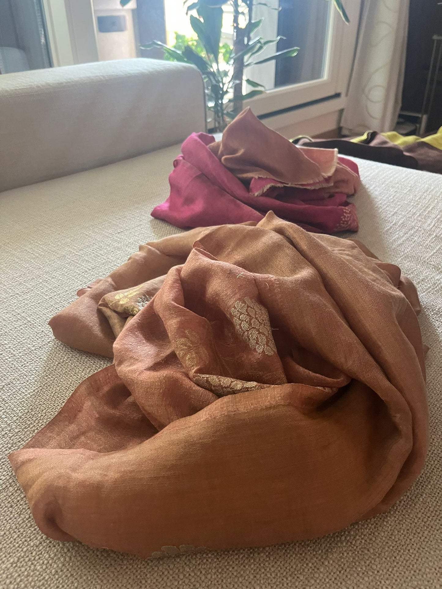 Beautiful double side .. two shades golden zari and  pink  Silk stole / scarf hand made perfect for all season . Very light and comfortable to carry