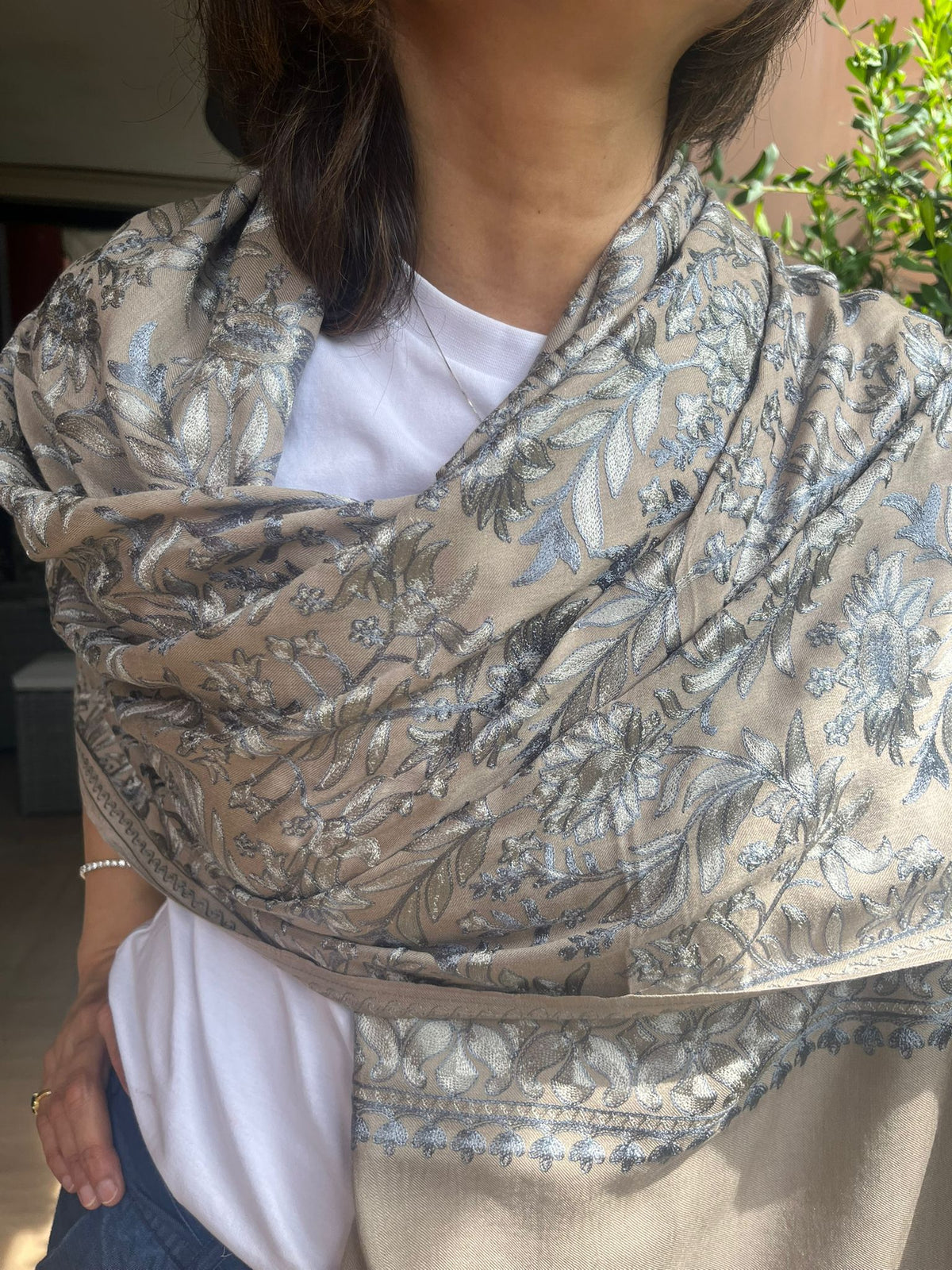 Antique Beige & Sapphire: Feather-Soft Woven Floral Shawl