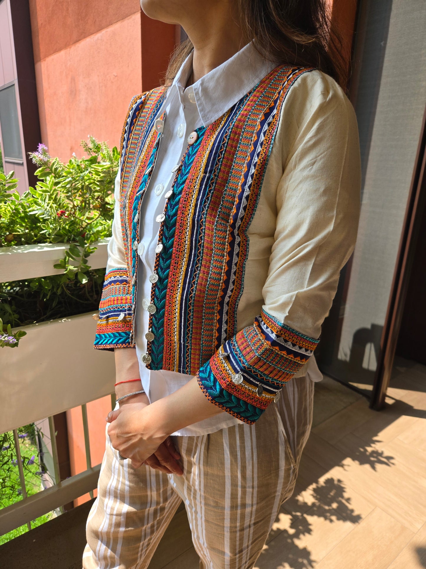 Short Women Embroidered linen  Banjara Boho Jacket, Traditional linen Kutch Koti, Indian Ethnic linen  Jacket, Cotton Long Sleeves  Jacket