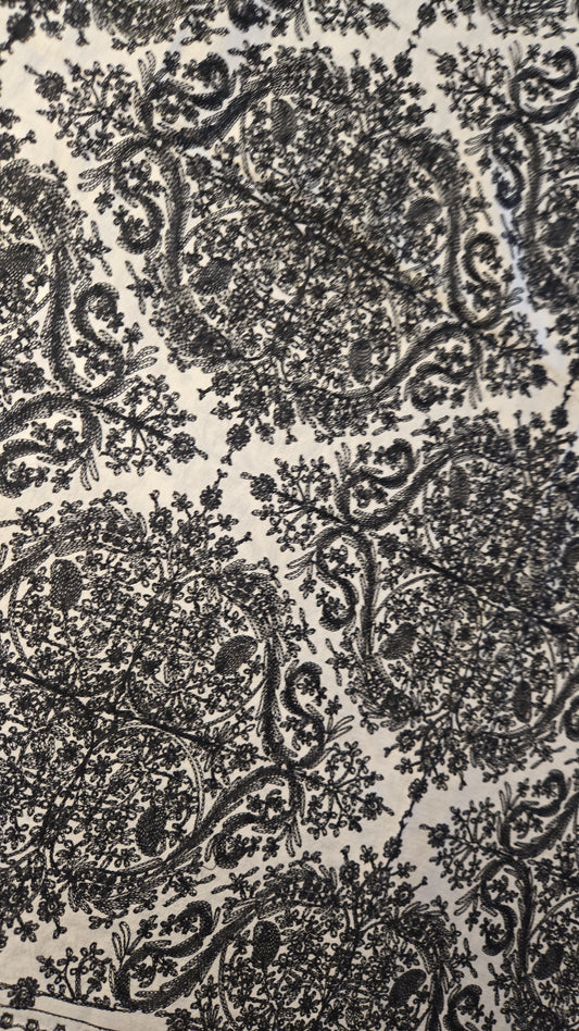 Black & White Kashmiri Embroidered Shawl | Aari Jaal Work