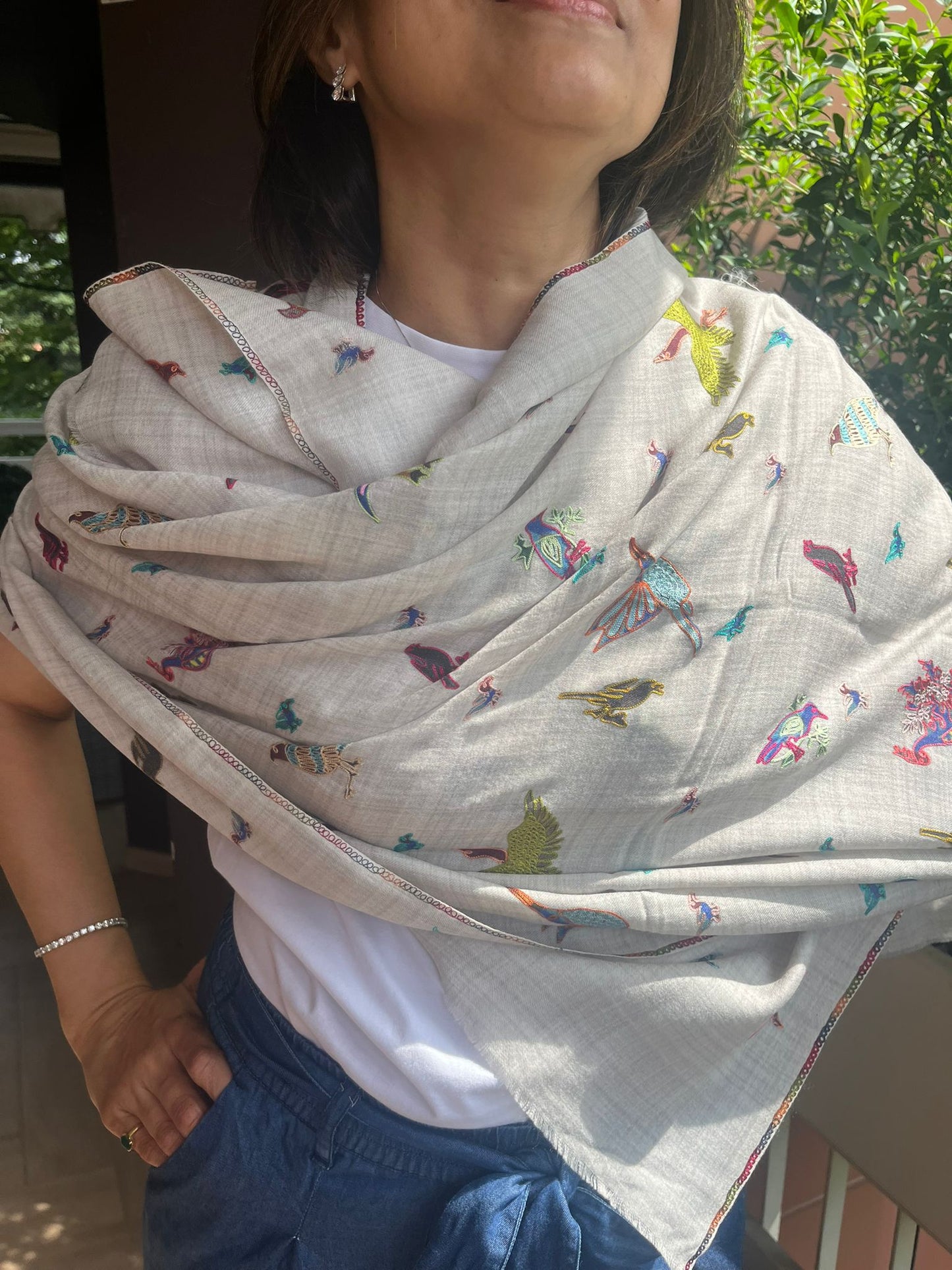 Ivory Sanctuary: Cream Fine Wool Shawl with Multicoloured Kashmiri Bird Motifs