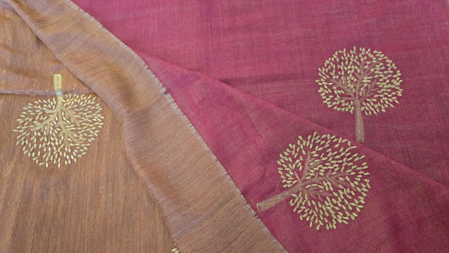 Beautiful double side .. two shades golden zari and  pink  Silk stole / scarf hand made perfect for all season . Very light and comfortable to carry