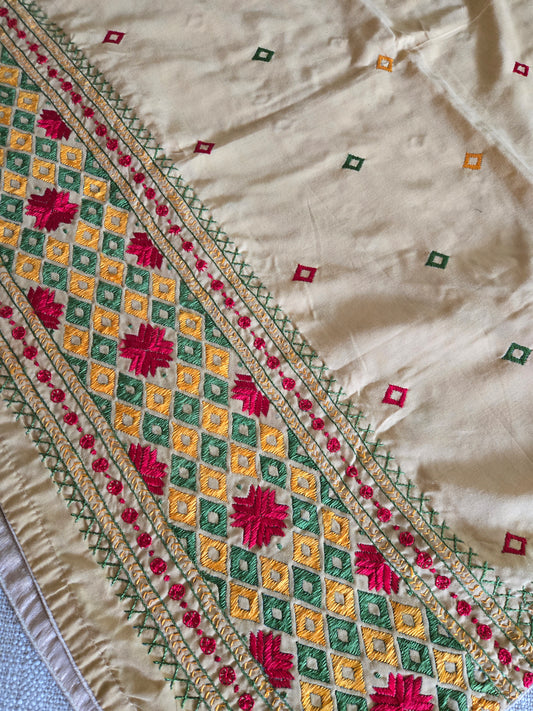Handmade elegant Phulakari dupatta in beige colour thread work in pure cotton base traditionally made by rural Indian women of Punjab India