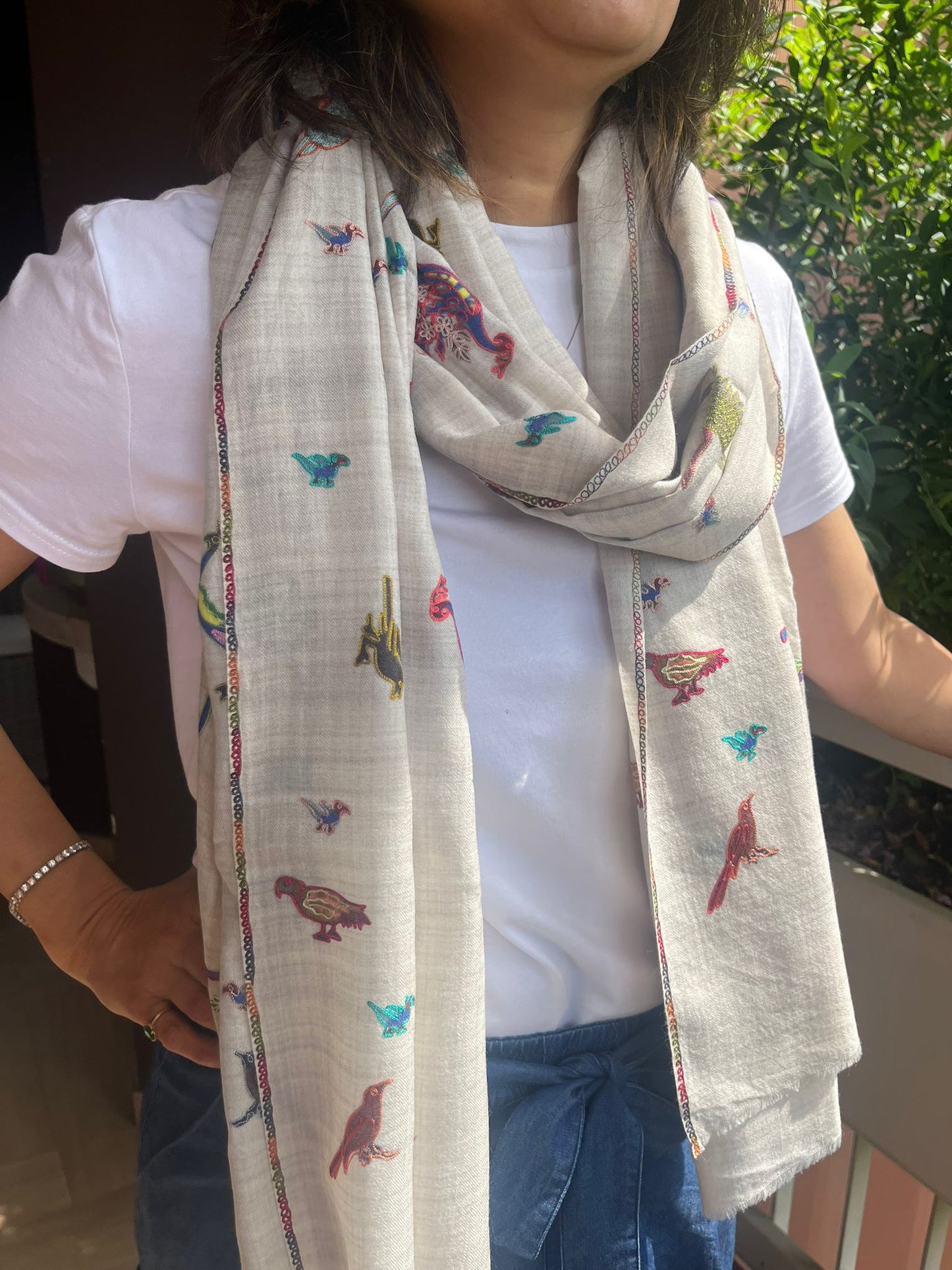 Ivory Sanctuary: Cream Fine Wool Shawl with Multicoloured Kashmiri Bird Motifs