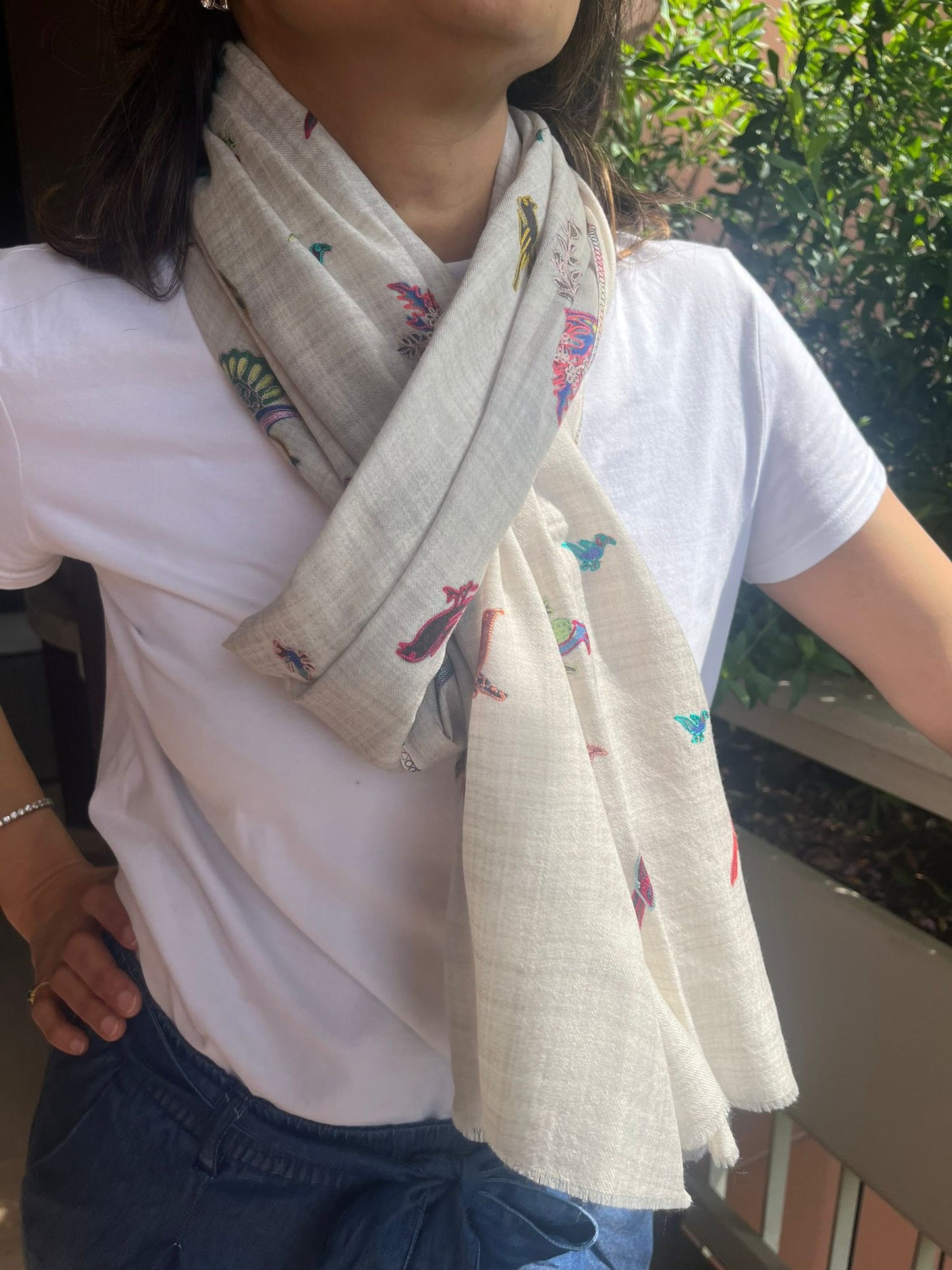 Ivory Sanctuary: Cream Fine Wool Shawl with Multicoloured Kashmiri Bird Motifs