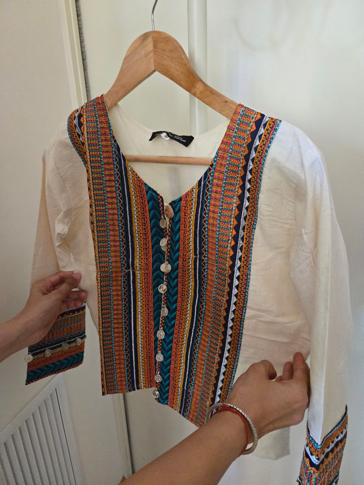 Short Women Embroidered linen  Banjara Boho Jacket, Traditional linen Kutch Koti, Indian Ethnic linen  Jacket, Cotton Long Sleeves  Jacket