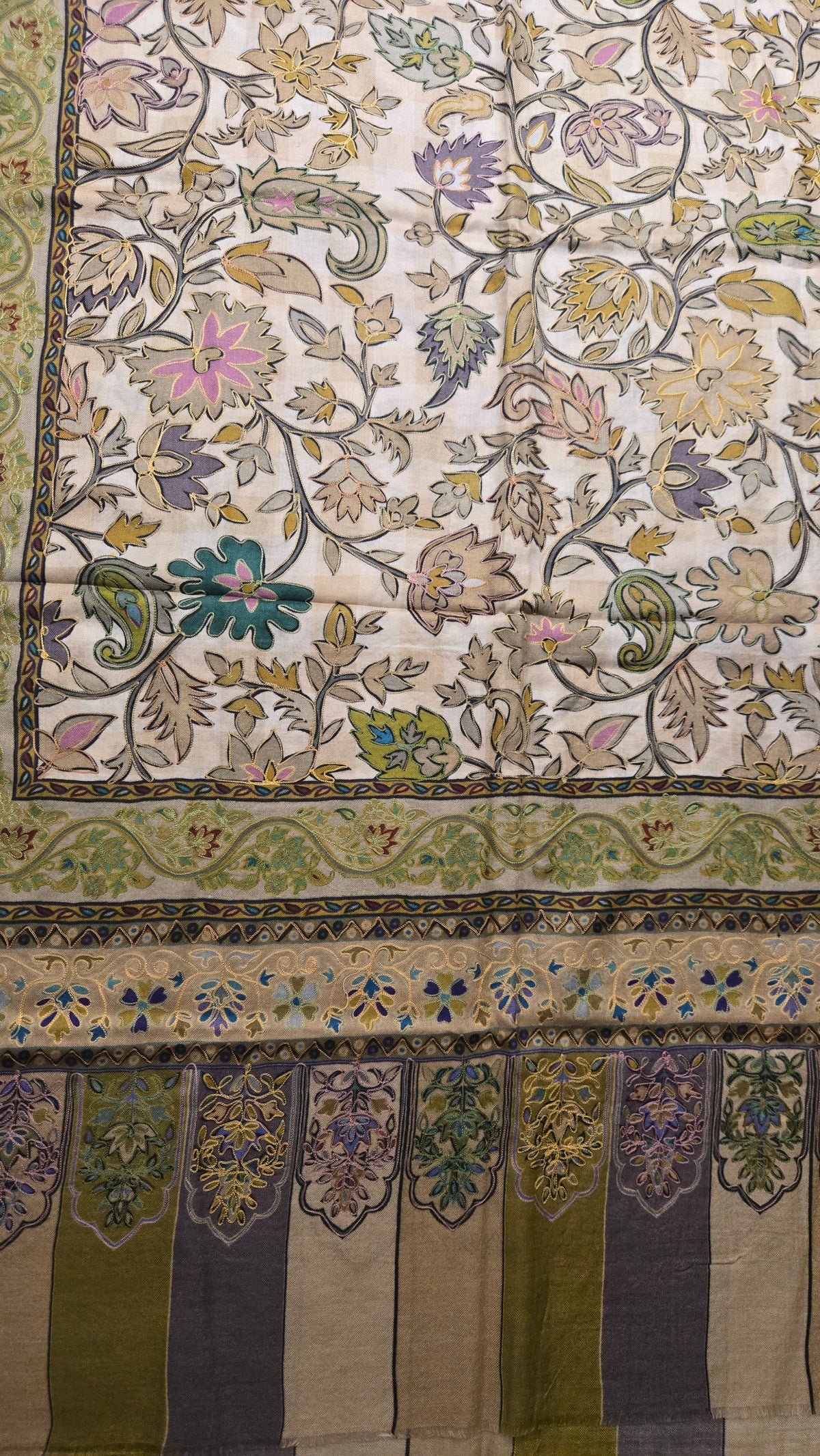 Embroidered Pashmina-Style Wool Shawl in Vibrant Green | Painted-Look Digital Embroidery Kashmiri Shawl