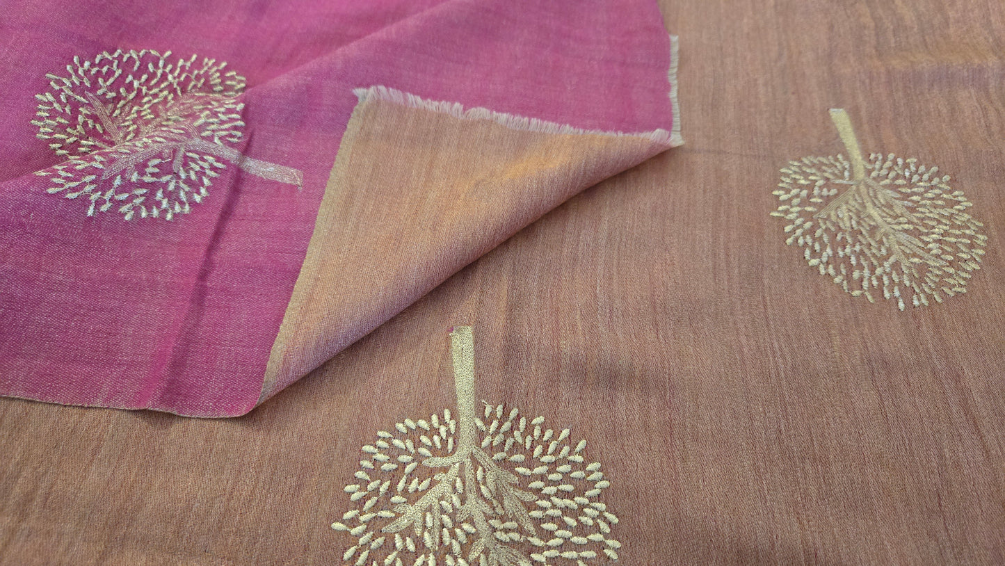Beautiful double side .. two shades golden zari and  pink  Silk stole / scarf hand made perfect for all season . Very light and comfortable to carry
