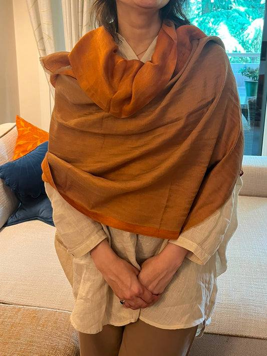 Beautiful reversable  golden colour Silk stole / scarf  perfect for all season . Very light and comfortable to carry