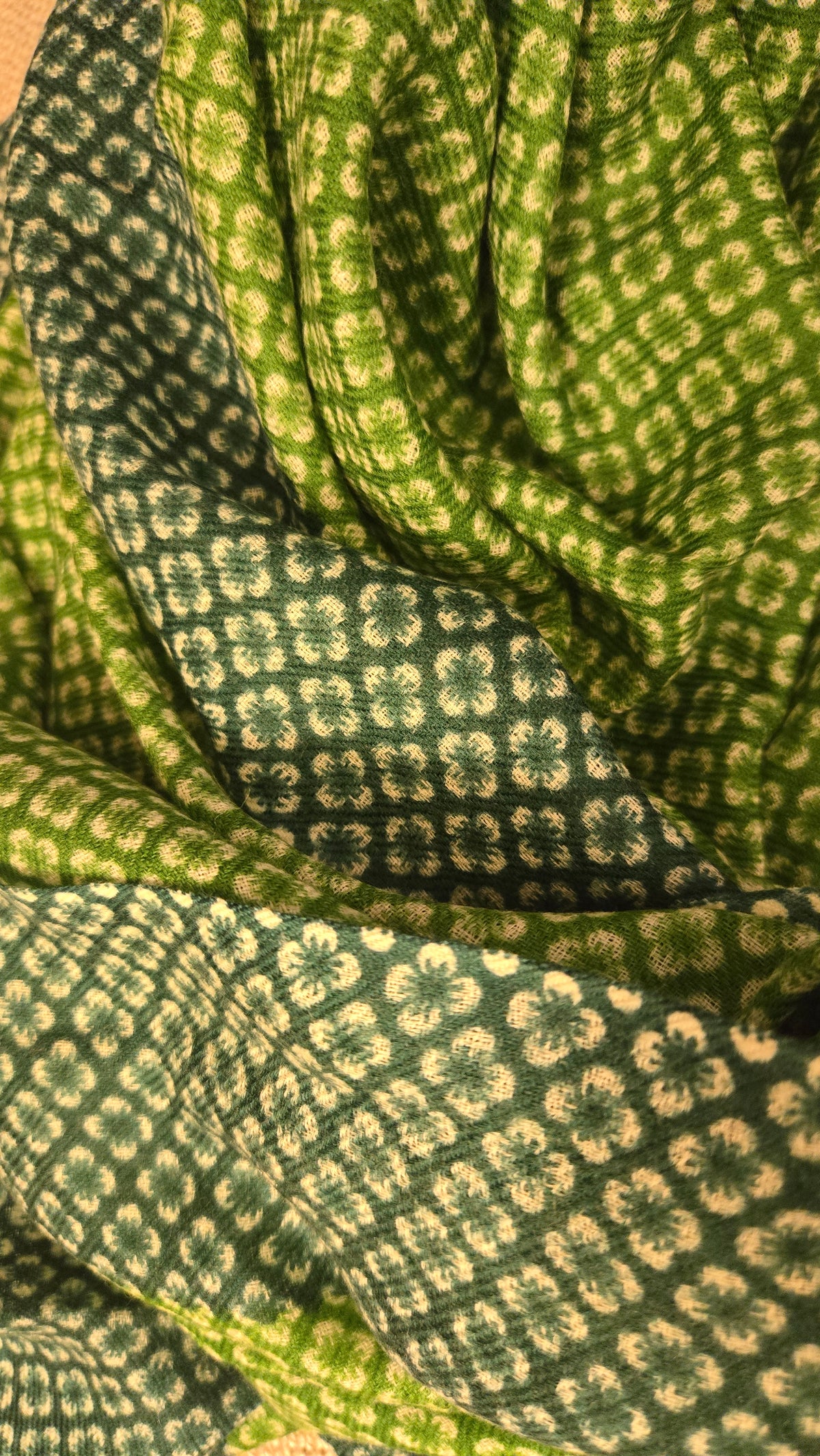 Soft semi Pashmina Wool  printed  Scarf/Semi Pashmina Printed Shawl in Vibrant Leaf Green | Soft Wool Check Print Scarf for Women made by artisans