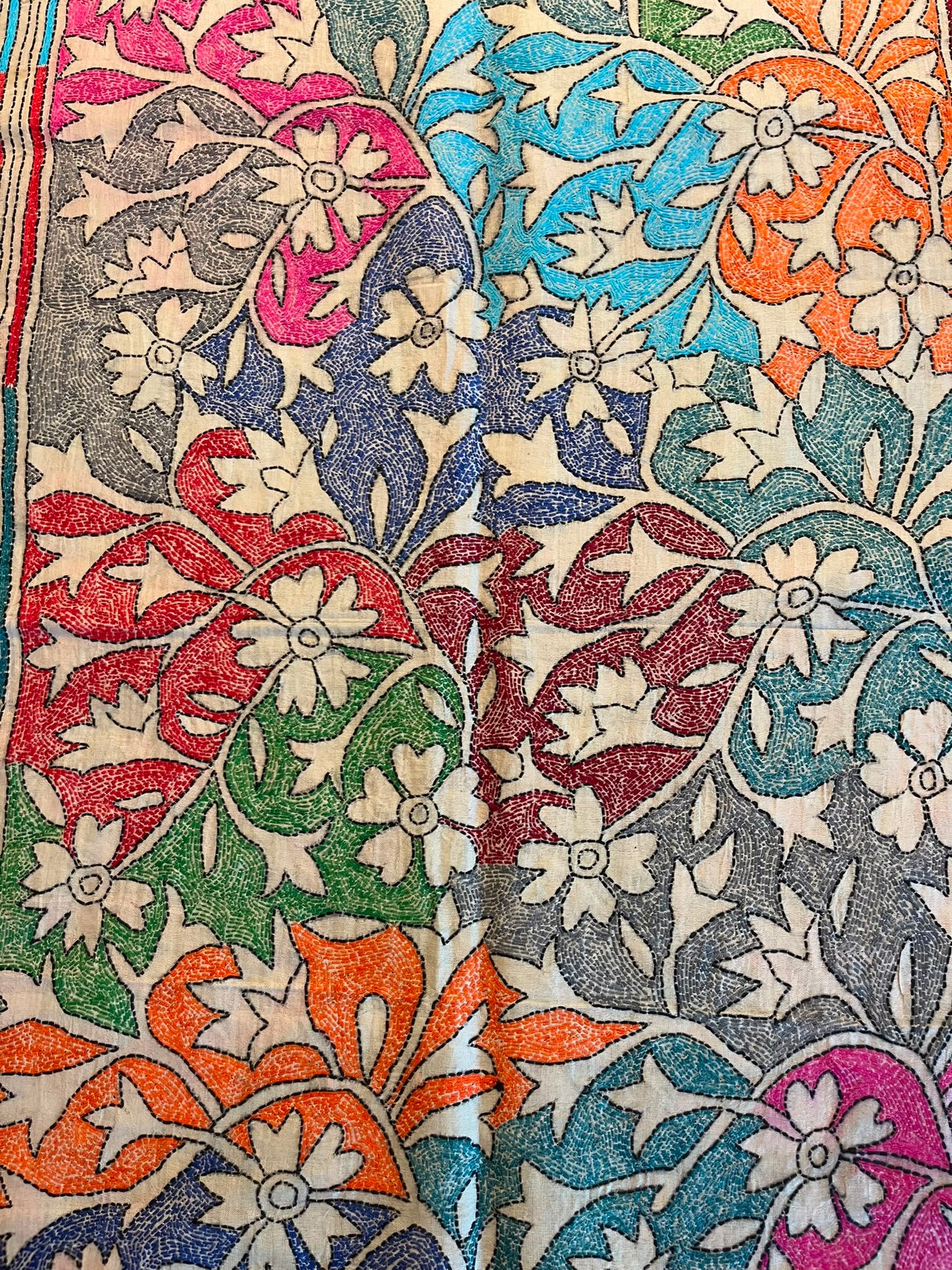 Hand-Embroidered Tusar Silk Stole: Hand-Painted Kantha Stitch