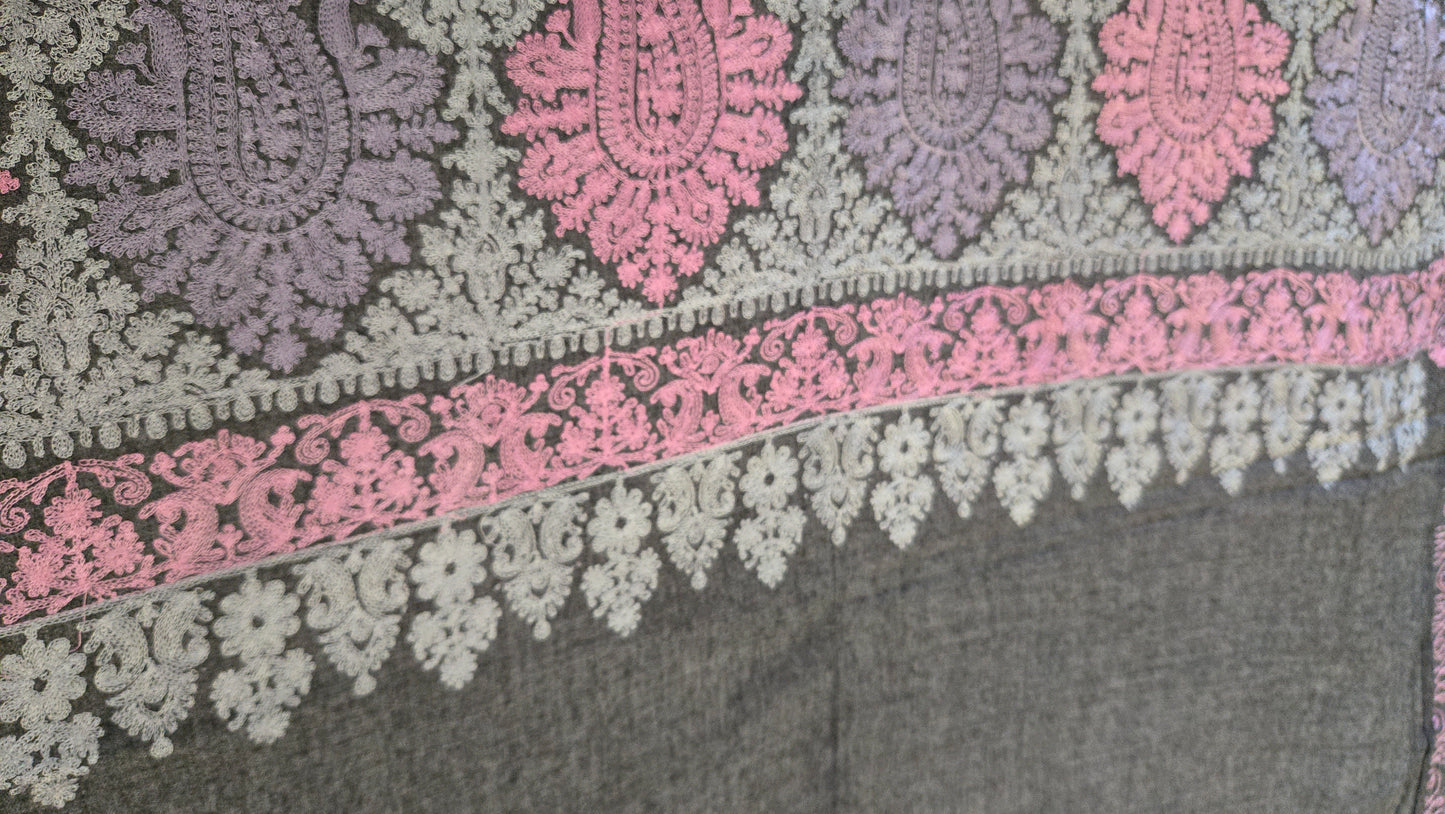 Handmade  Kashmiri embroidery  Pashmina Shawl:  Wool Paisley Scarf