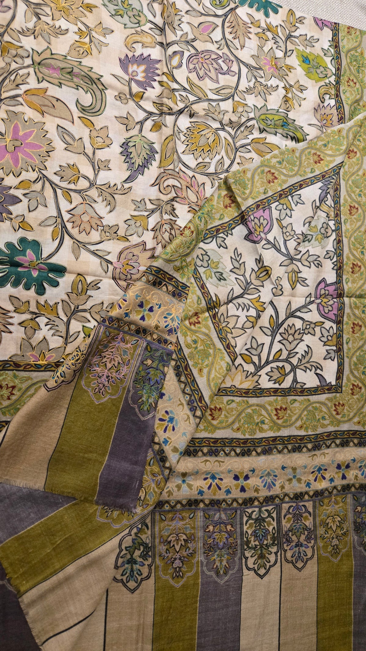 Embroidered Pashmina-Style Wool Shawl in Vibrant Green | Painted-Look Digital Embroidery Kashmiri Shawl