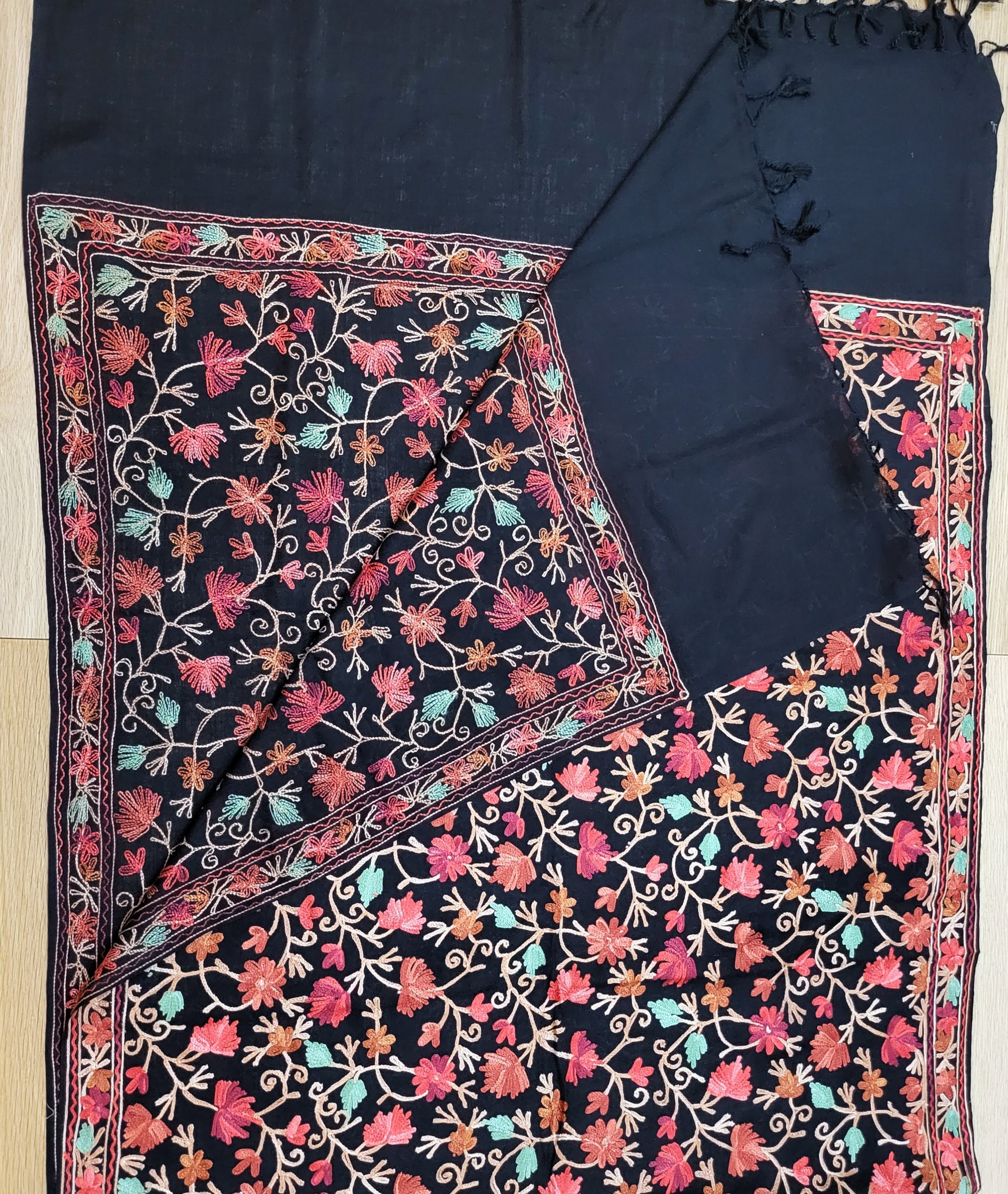 Indian hand Embroidery women scarf/shawl pashmina cashmere wool