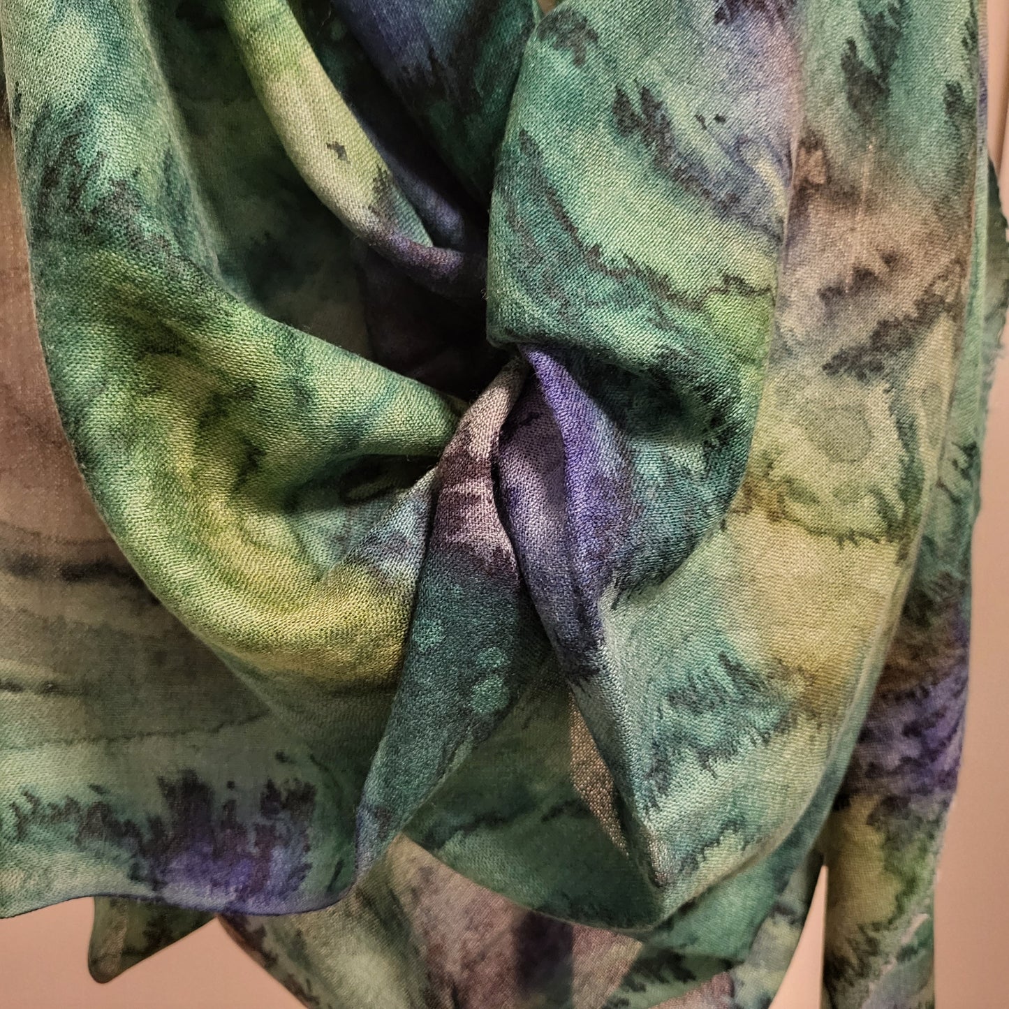 Beautiful handpainted artisanmade pashmina stole/shawl...